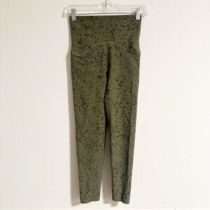 Spanx Green Compression Smoothing Waistband Tummy Control Leggings